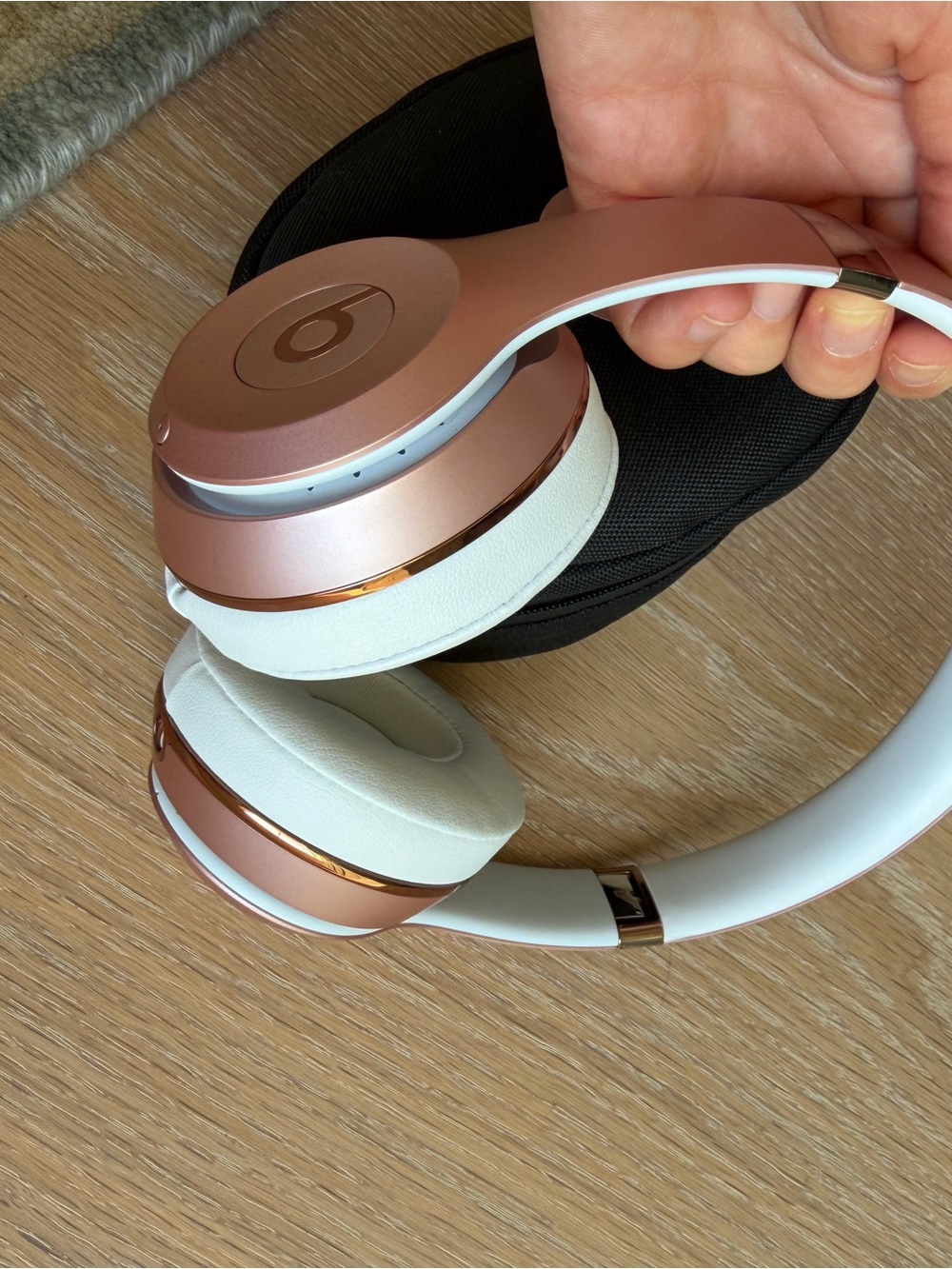 Beats - Rose Gold Solo3 Wireless On-Ear Headphones